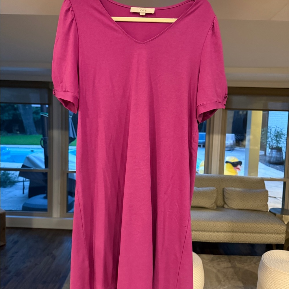 Chic Magenta V-Neck Dress